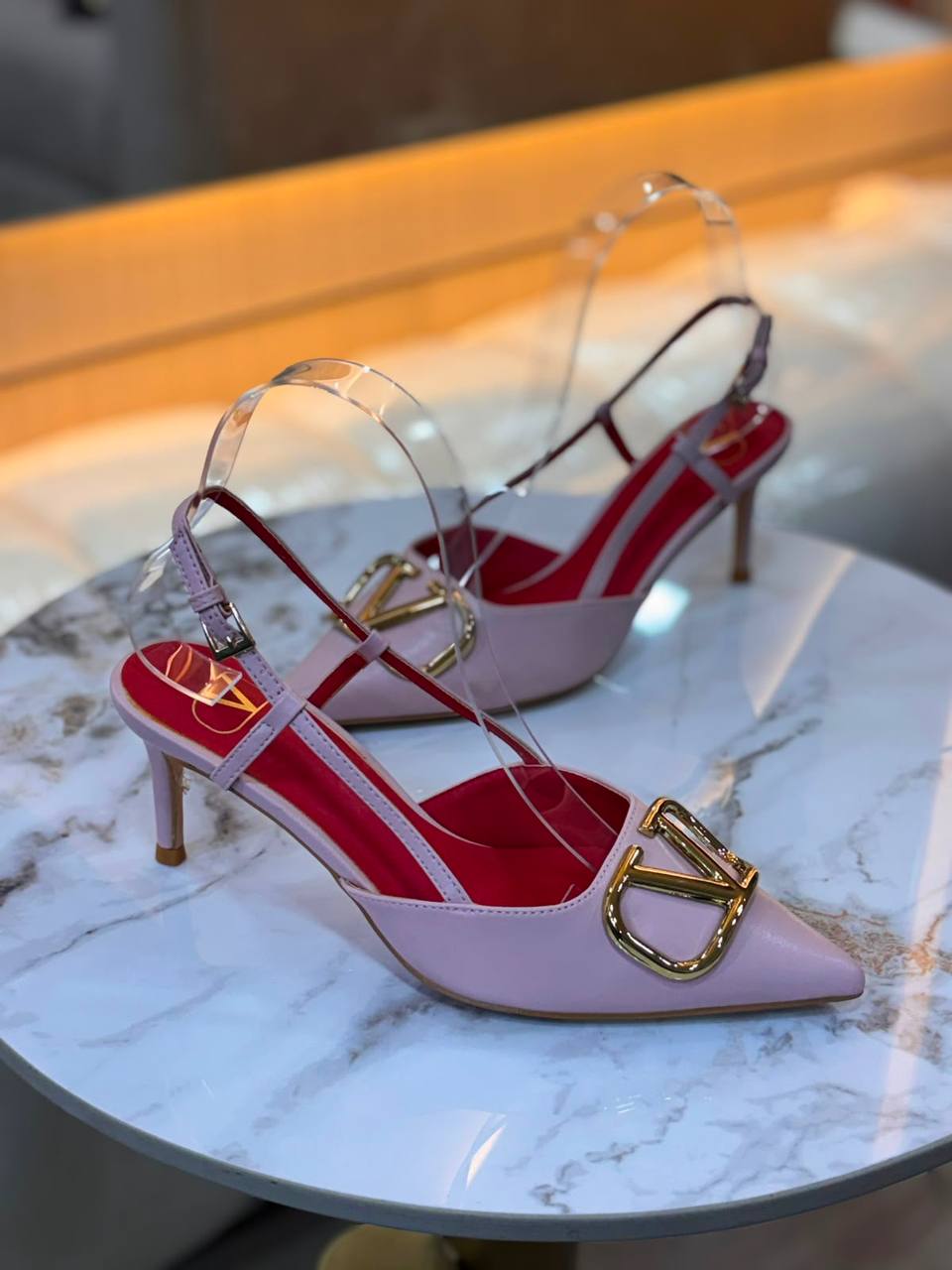 Valentino sandal

100 DHS🇦🇪🇦🇪

36-42

Zain30
Zain50
♥️♥️♥️