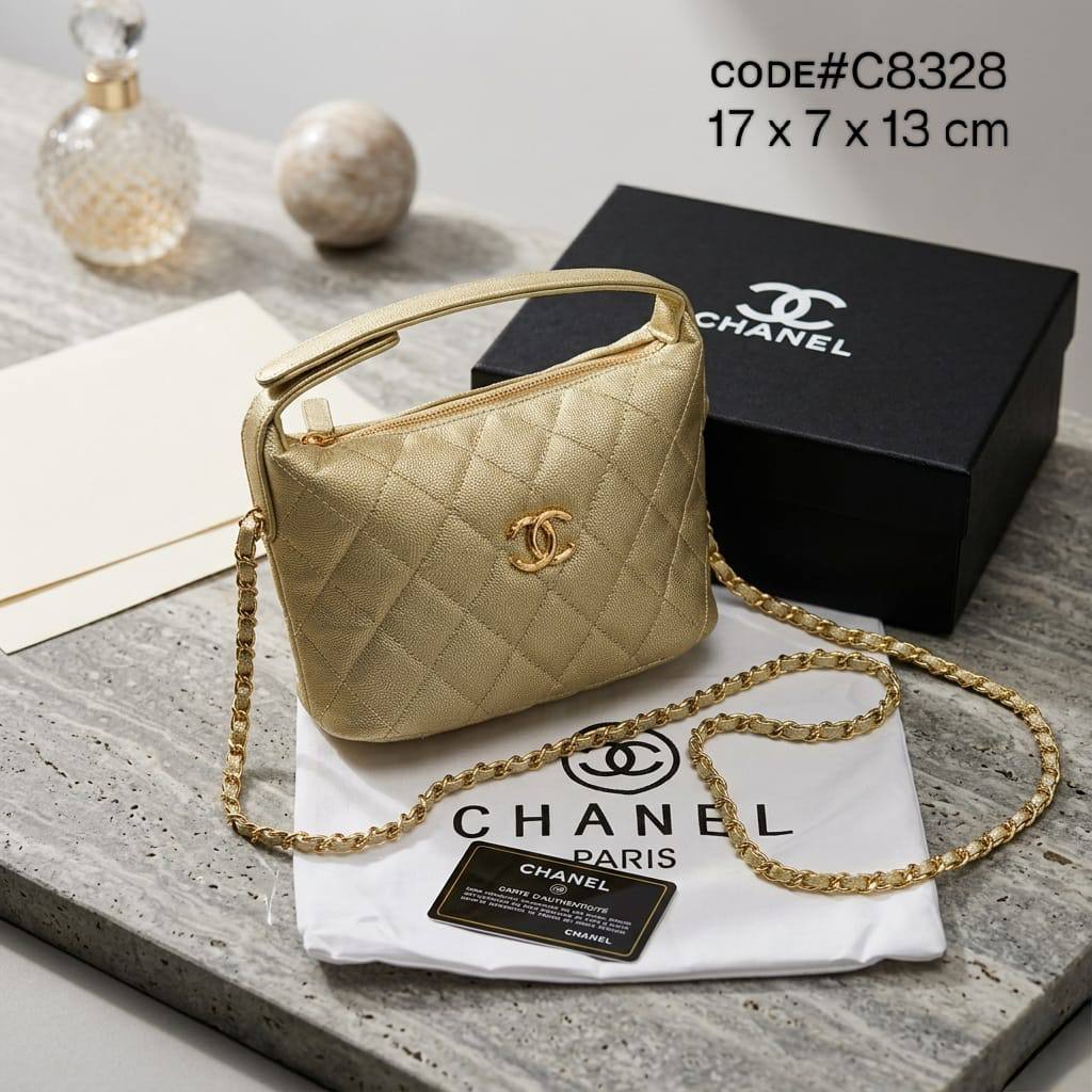 CHANEL ᴍɪɴɪ ʜᴏʙᴏ
ᴄᴀᴠɪᴀʀ ʟᴇᴀᴛʜᴇʀ ᴍᴀᴛᴇʀɪᴀʟ
ᴅᴇᴛᴀᴄʜᴀʙʟᴇ ᴛᴏᴘ ʜᴀɴᴅʟᴇ
ᴡɪᴛʜ ʟᴏɴɢ ᴄʜᴀɪɴ sᴛʀᴀᴘ
sɪᴢᴇ : 17 cm
ᴡɪᴛʜ BOX
🎁🎁🎁

90 dhs✅

Zain31
♥️♥️♥️