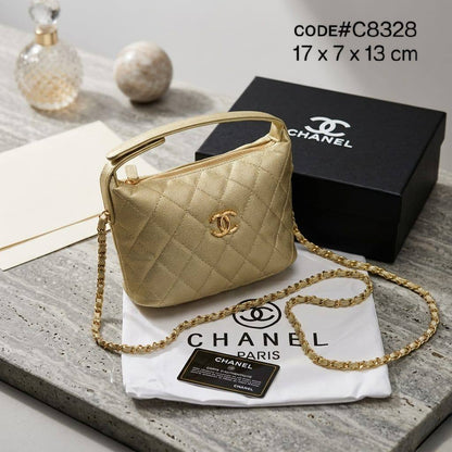 CHANEL ᴍɪɴɪ ʜᴏʙᴏ
ᴄᴀᴠɪᴀʀ ʟᴇᴀᴛʜᴇʀ ᴍᴀᴛᴇʀɪᴀʟ
ᴅᴇᴛᴀᴄʜᴀʙʟᴇ ᴛᴏᴘ ʜᴀɴᴅʟᴇ
ᴡɪᴛʜ ʟᴏɴɢ ᴄʜᴀɪɴ sᴛʀᴀᴘ
sɪᴢᴇ : 17 cm
ᴡɪᴛʜ BOX
🎁🎁🎁

90 dhs✅

Zain31
♥️♥️♥️