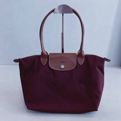 LONGCHAMP
HIGH QUALITY MEDUIM SIZE 
85 dhs✅

Zain39
♥️♥️♥️