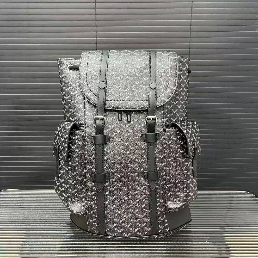 🎒 Goyar / LV backpack 
 1️⃣ First quality 
Size : 42 * 32 * 13 cm
100 dhs✅

Zain115
♥️♥️♥️