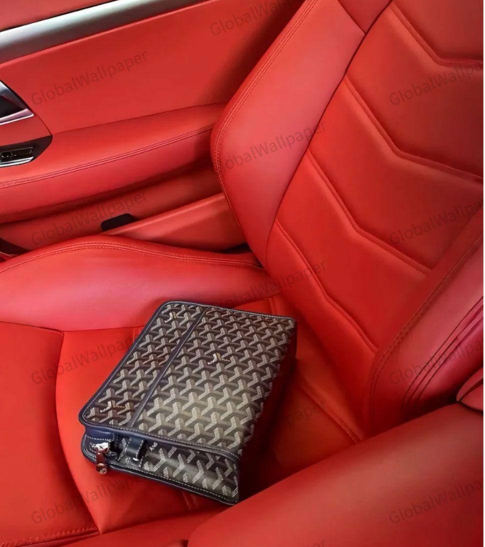 Goyard
 master 👌👌👌
170 dhs✅

Zain33
♥️♥️♥️