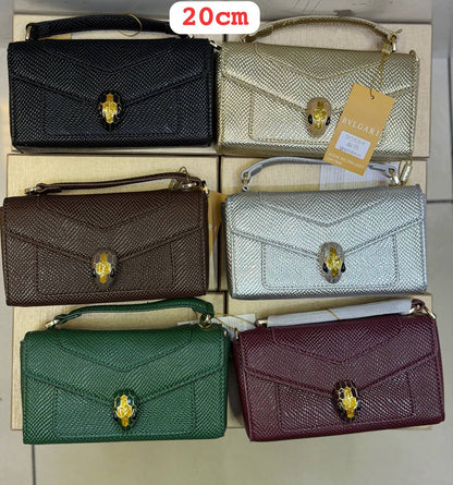 BVLGARI 
20CM 
WITH BOX 
120 dhs💛

Zain168
♥️♥️♥️