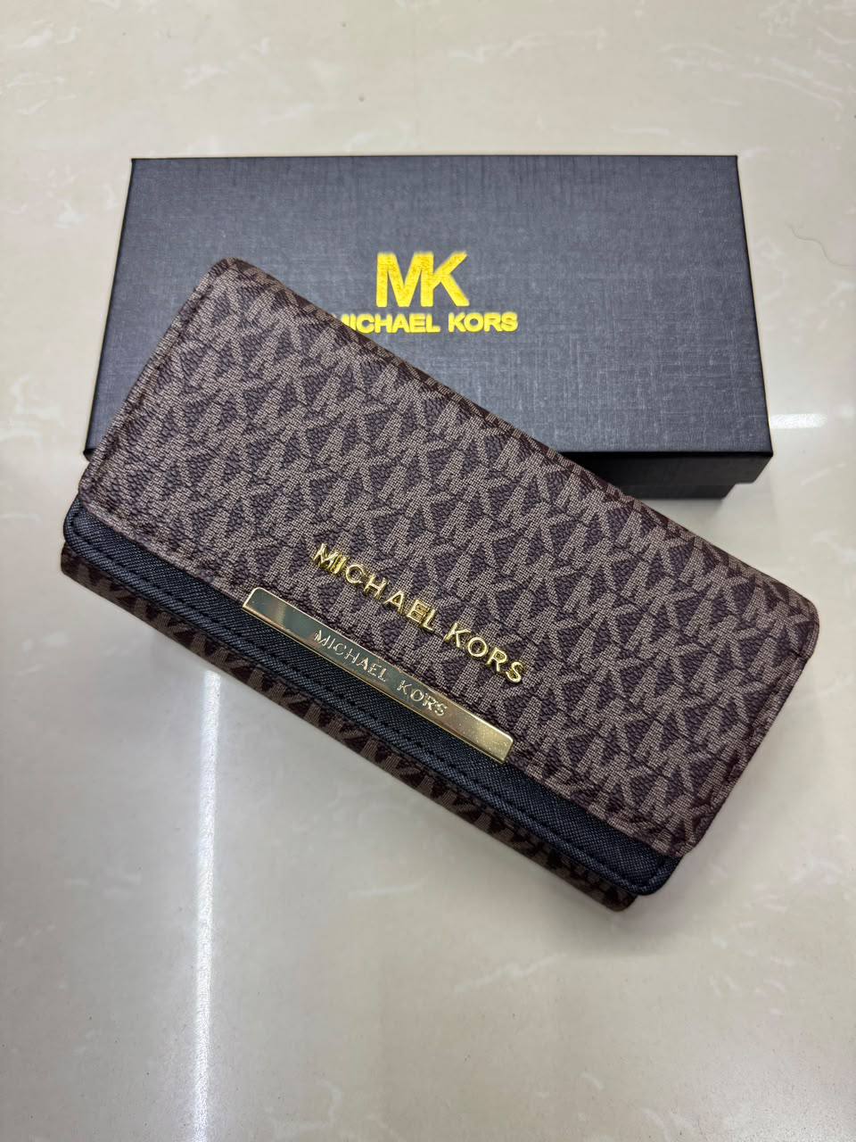 MK
YSL-Long wallet 

With box 
40 dhs🇦🇪🇦🇪🇦🇪

Zain50
♥️♥️♥️