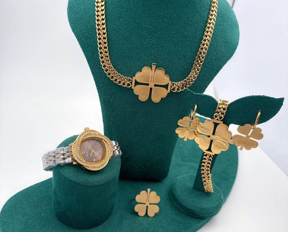 Watches boxes
Chanel
Dior
Gucci
LV

With box 
90 dhs🇦🇪🇦🇪

Zain45 
♥️♥️♥️