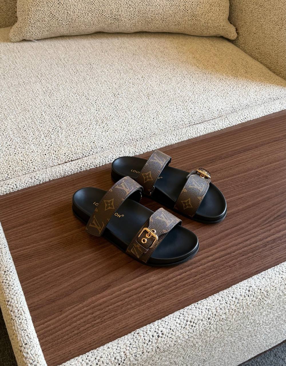 LOUIS VIITTON

SuperMaster Quality 💯
430 dhs🇦🇪🇦🇪

Size: 36-41💥

Zain171
♥️♥️♥️