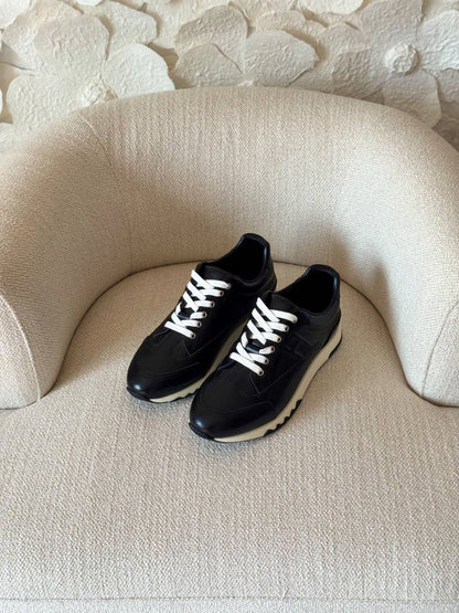 HERMES

bouncing sneaker

TOP QUALITY
size: 40 to 46

530 dhs🇦🇪🇦🇪🇦🇪
Zain185
♥️♥️♥️