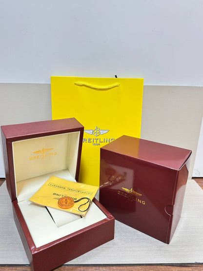 Watches Boxes
Master Box + Paper bag & Card
🎁🎁🎁

50 dhs🪙🌨️

Zain85
♥️♥️♥️