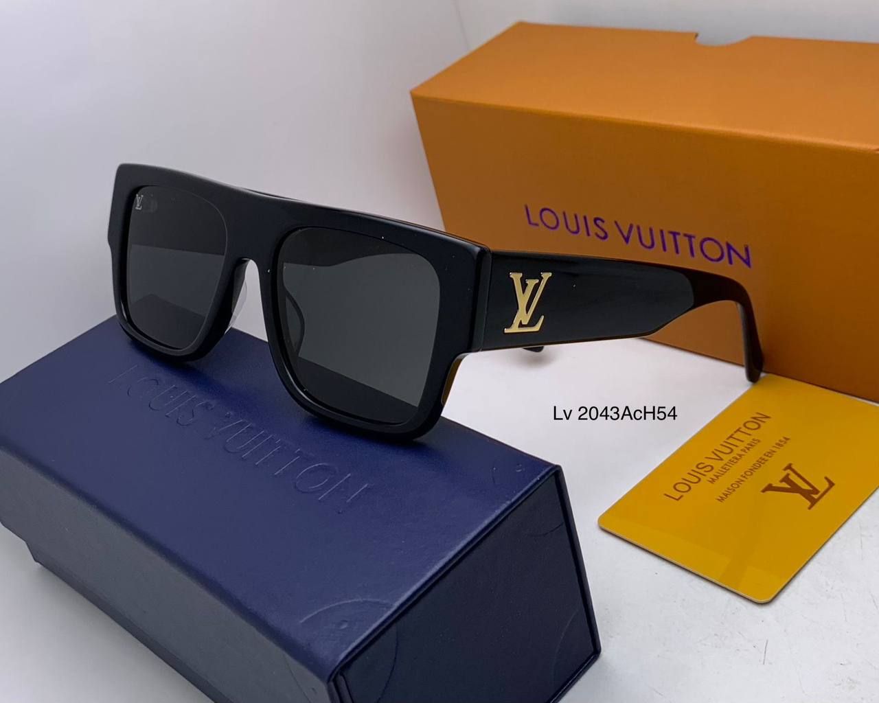 LV
 super Master quality 
180 dhs✅

Zain126
♥️♥️♥️