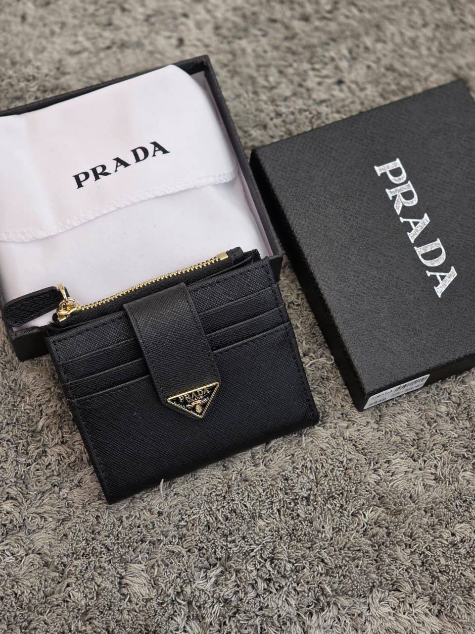💼 Prada Wallet 💼
105 dhs🪙🌨️
Good Quality 

Zain131
♥️♥️♥️