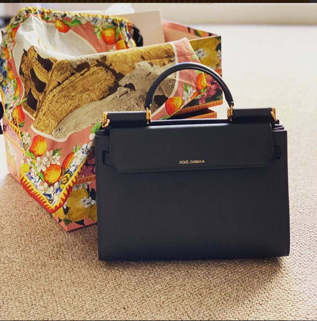 D&G
120 dhs✅
Good quality

Zain07
♥️♥️♥️