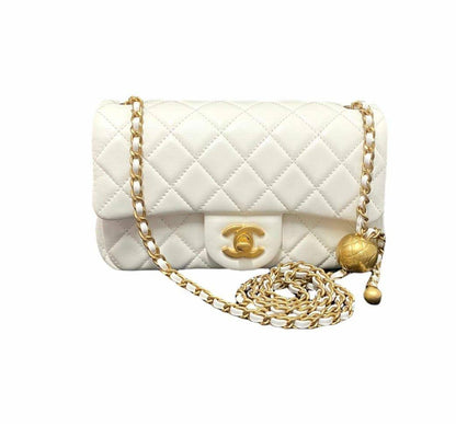 Chanel
With box 
🎁🎁🎁

95 dhs🪙💕

Zain50
♥️♥️♥️