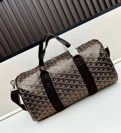 GOYARD TRAVELING BAG
 GOOD QUALITY 
120 dhs🪙🖤
40CM

Zain39
♥️♥️♥️
