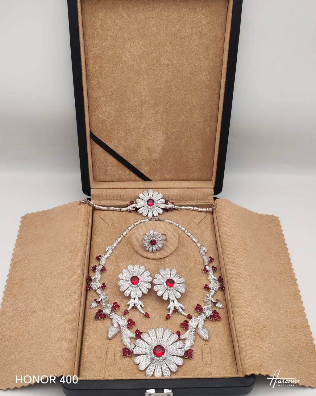 Sets

360 dhs🇦🇪set with same box

280 dhs🇦🇪 set without box

Zain122
♥️♥️♥️