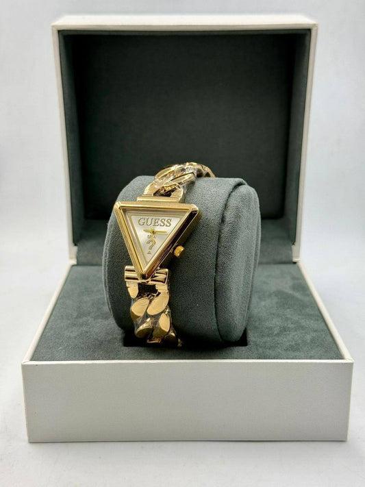 Guess ladies 
55 dhs✅

Zain08
♥️♥️♥️