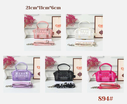 Marc Jacobs
21*11*6cm
75 dhs💓

Zain17
♥️♥️♥️