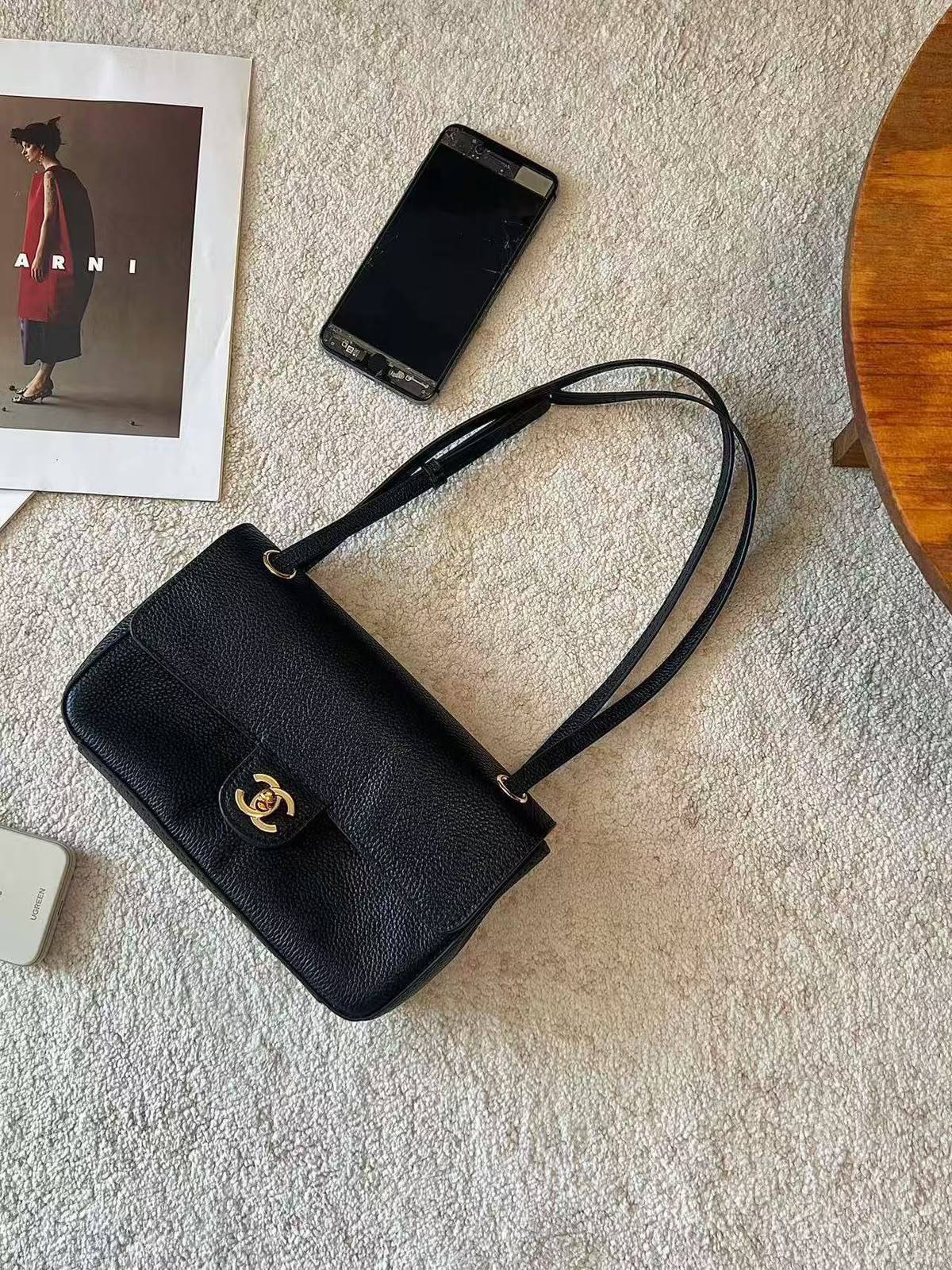 Chanel

23cm
340 dhs🇦🇪🇦🇪

Zain297
♥️♥️♥️