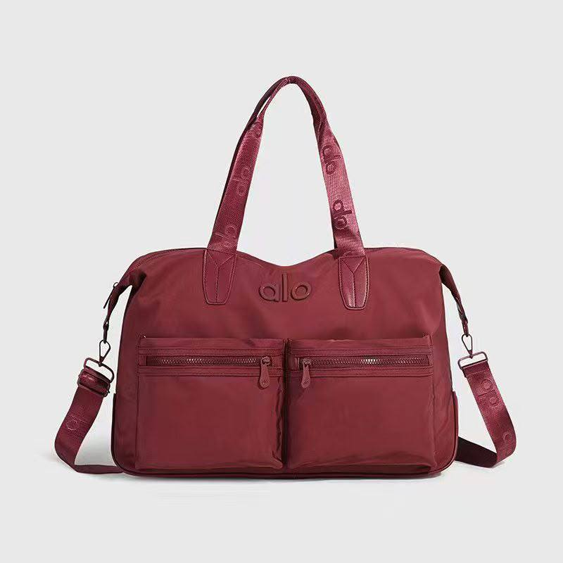 Alo
85 dhs✅
size 45×20×28cm

Zain42
♥️♥️♥️