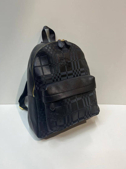backpack
95 dhs🪙💕
size 31×12×38cm

Zain44
♥️♥️♥️