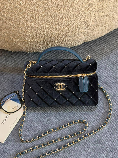 Chanel

210 dhs🇦🇪🇦🇪

Zain134
♥️♥️♥️