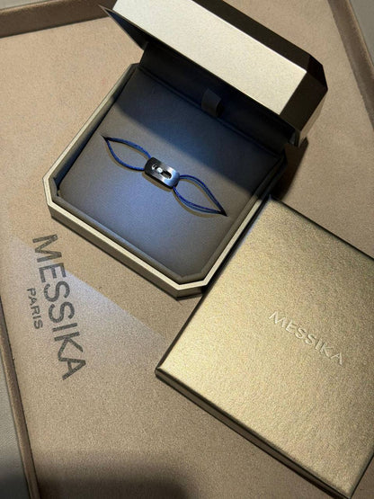 MESSIKA 🩶
* ⁠↗️ *Super Master Quality ®️*⬆️
* MOVE TITANIUM CORD BRACELET Unisex 
* ⁠Black , Blue & Gray Cord
60 dhs✅ Normal Box🌹

Zain106
♥️♥️♥️