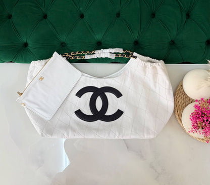 Chanel 
Available original box 
With full packing 
Super high quality 

For Price 👇 WhatsApp✅
0568585901 
0507557372
0552275751 Owner Zain 👌

Zain283
♥️♥️♥️