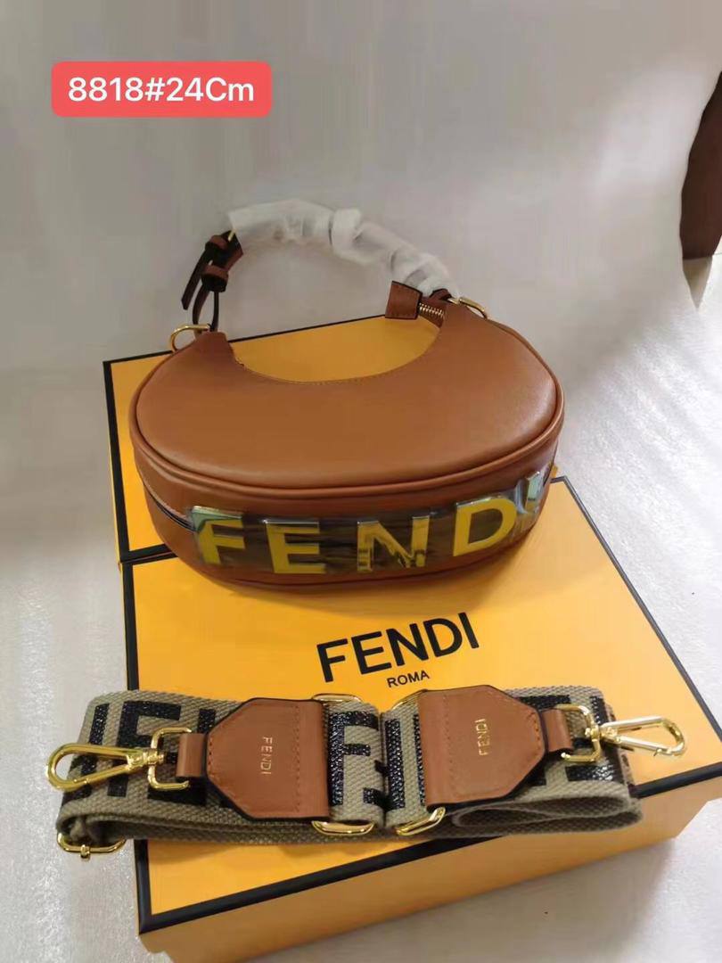 Fendi 
100 dhs✅

with box🎁

size 24cm

Zain213
♥️♥️♥️