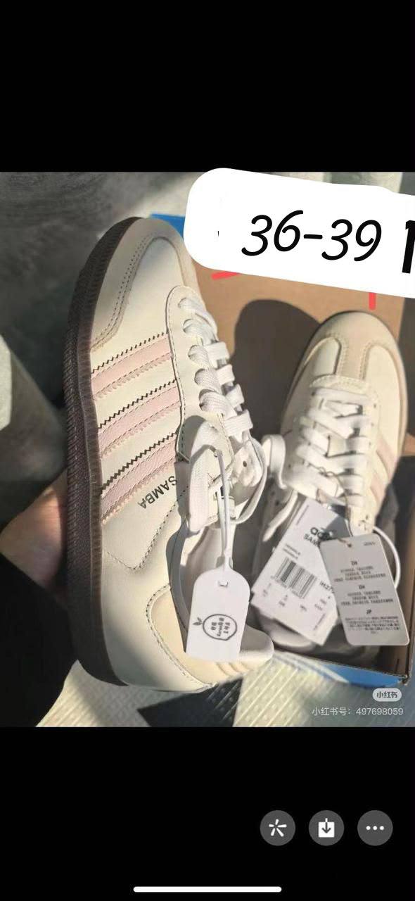 Adidas
Good quality 
100 dhs✅

Zain138
♥️♥️♥️