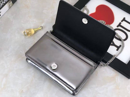 Dior Diorama Flap Bag Cannage Embossed✅*
*Size 20 cm*
For Price 👇 WTSP Text Zain 0568585901

Zain274
♥️♥️♥️