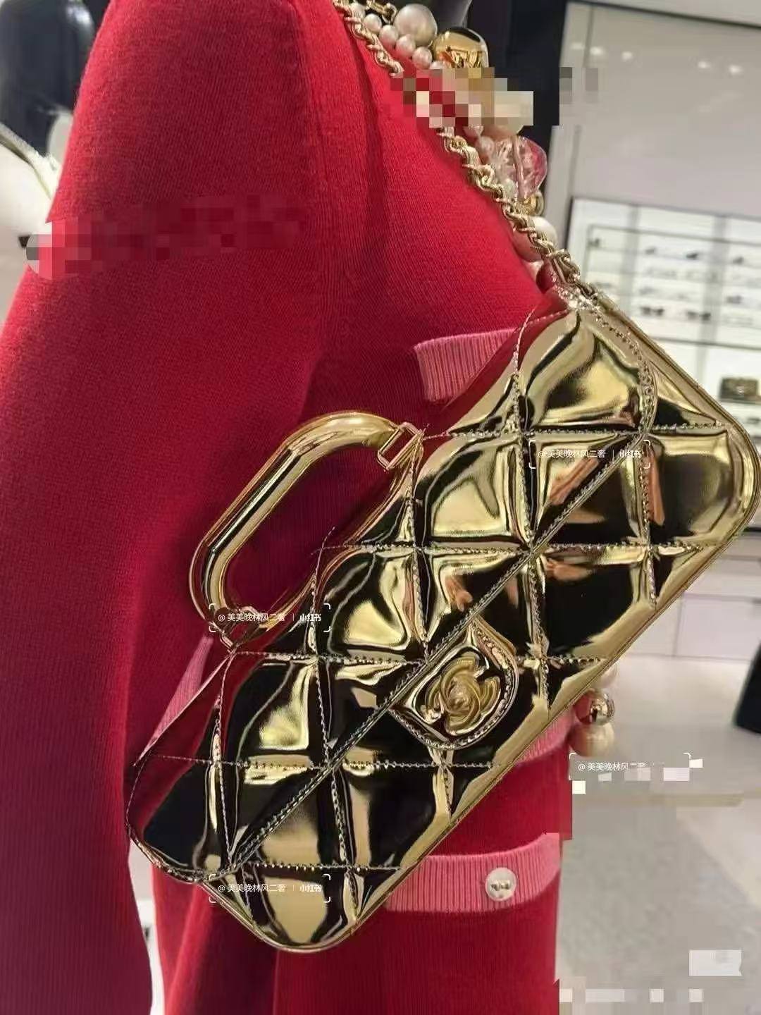 Chanel
good quality 
110 dhs🌺

Zain200
💓💓💓