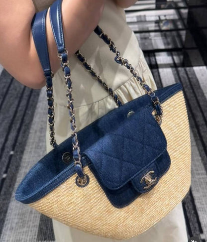 CHANEL
𝐑𝐚𝐟𝐟𝐢𝐚 𝐚𝐧𝐝 𝐃𝐞𝐧𝐢𝐦 𝐭𝐨𝐭𝐞 𝐛𝐚𝐠 
1650 dhs✅
1750 dhs✅

ETAG4
♥️♥️♥️