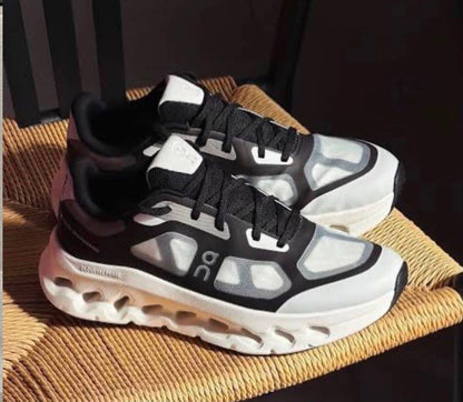 On Running Cloudtilt Remix
Black Ivory，
Size 36-45 ，
240 dhs💓

Zain18
♥️♥️♥️
