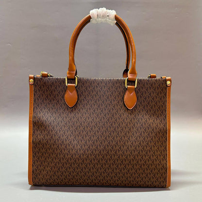 Mk

Newcame
Good quality 
100 dhs🇦🇪🇦🇪

Zain295
♥️♥️♥️