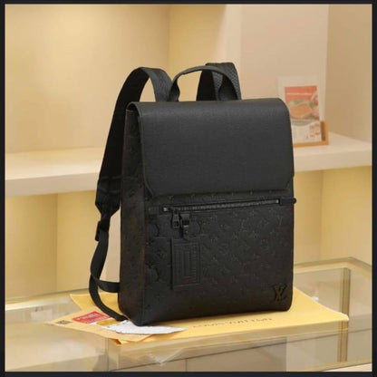 LV
140 dhs🇦🇪🇦🇪
size 30/40/14cm
High quality
Men's and women's outdoor backpacks

Zain26
♥️♥️♥️