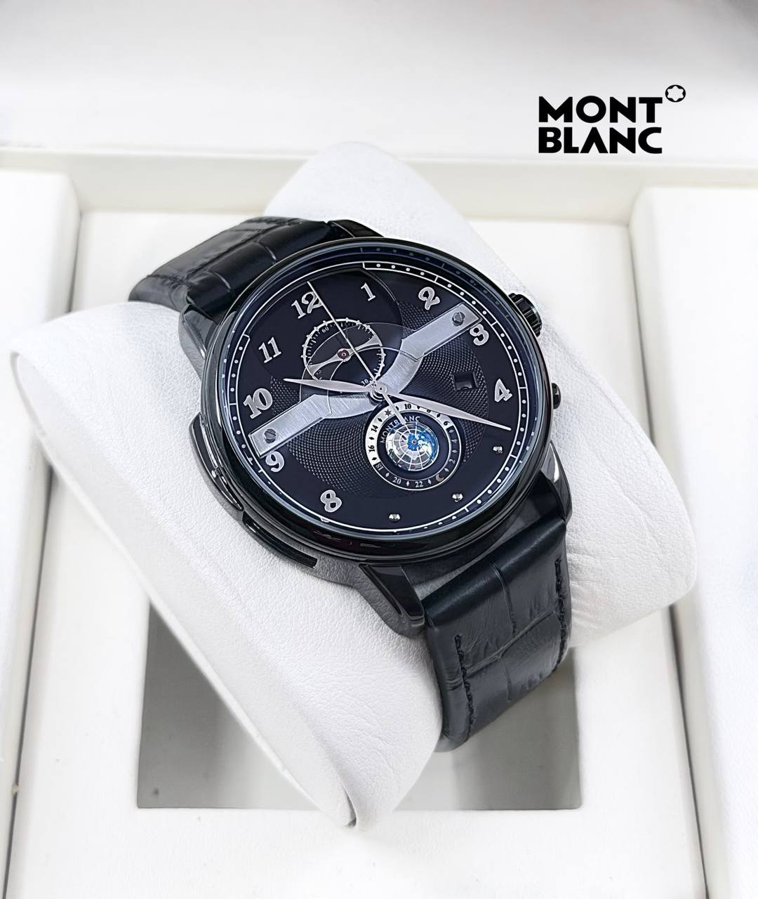 Mont blanc 
Stopwatch  
130 dhs🇦🇪🇦🇪

Zain29
♥️♥️♥️