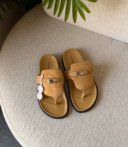 HERMES 
SuperMaster Quality 💯
450 dhs🇦🇪🇦🇪
Size: 36-41 💥

Zain171
♥️♥️♥️