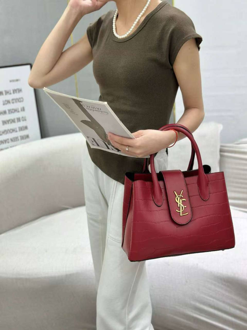 YSL 
GOOD QUALITY 
95 dhs🪙🖤

Zain200
♥️♥️♥️