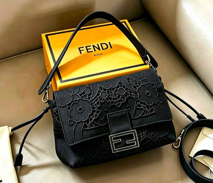 FENDI 
NEW DESIGN
 MASTER QUALITY WITH BOX 
350 DHS✅

Zain295
♥️♥️♥️