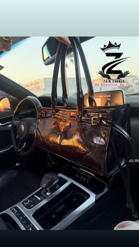PRADA 
NEW CAME HIGH QUALITY 
125 dhs❣️

Zain39
♥️♥️♥️

اطلبوها من الوتس المثبت في الأعلى👆🏻👆🏻

تواصلو معنا 👈🏻 Zain 
For order WhatsApp pinned 👆🏻

♥️♥️♥️