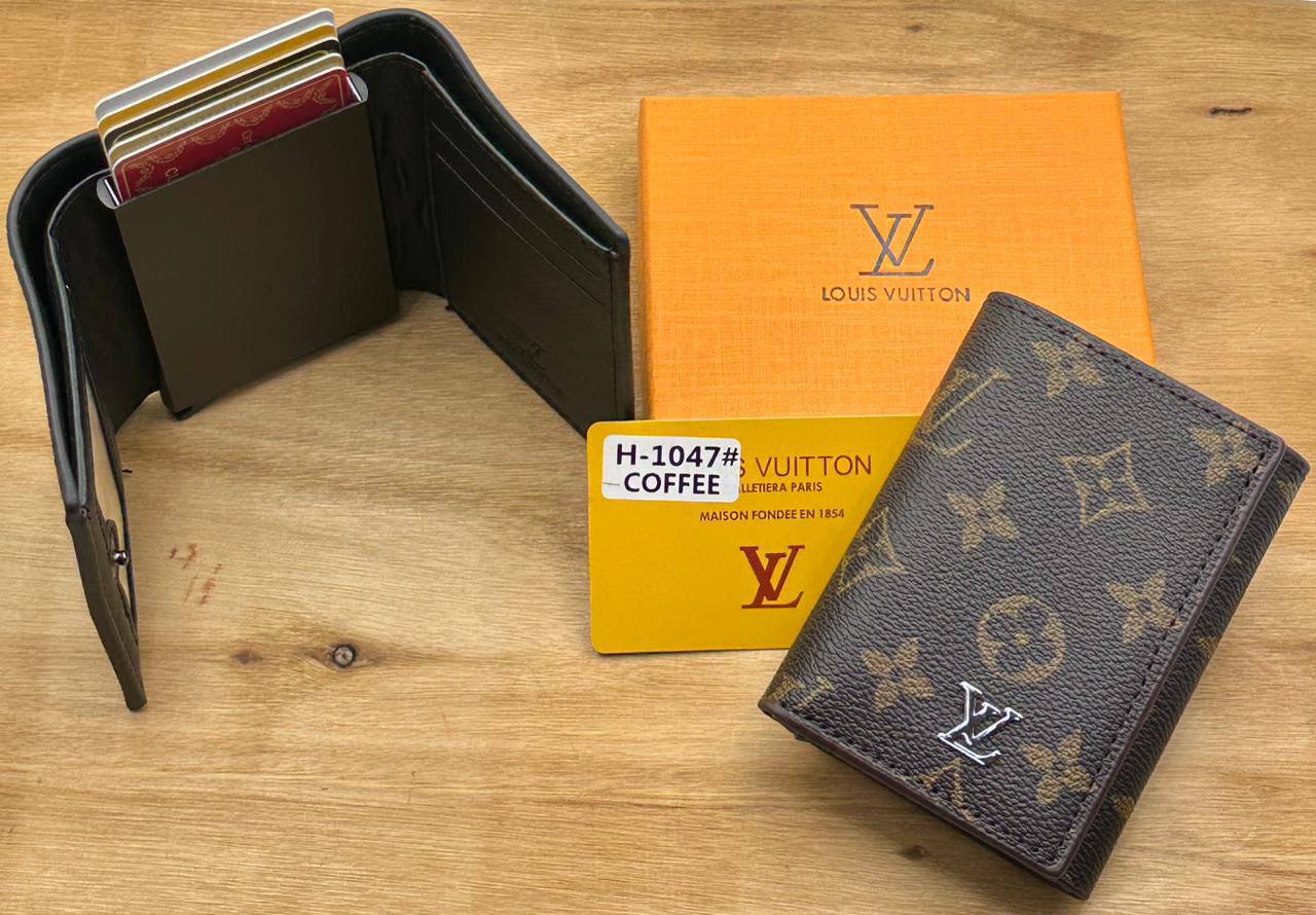 Wallets
60 dhs🇦🇪🇦🇪

Zain182
♥️♥️♥️