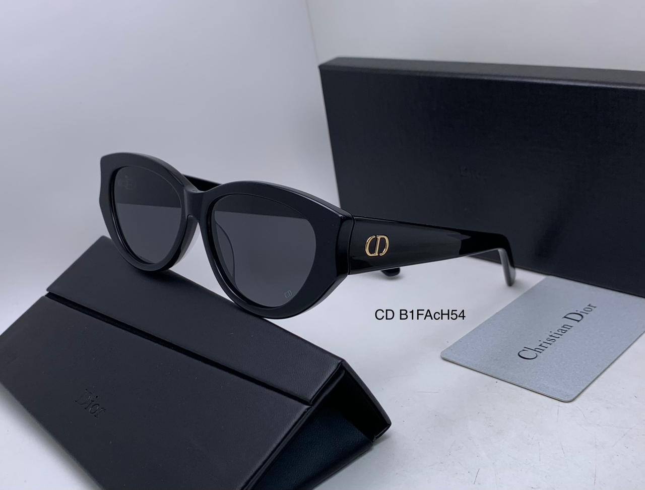 Sunglasses
Dior - Cartier 
Super master 
180 dhs🪙🌺

Zain126
♥️♥️♥️