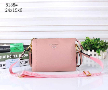 Bags
95 dhs✅

high quality 
With box
🎁🎁🎁

Zain26
♥️♥️♥️