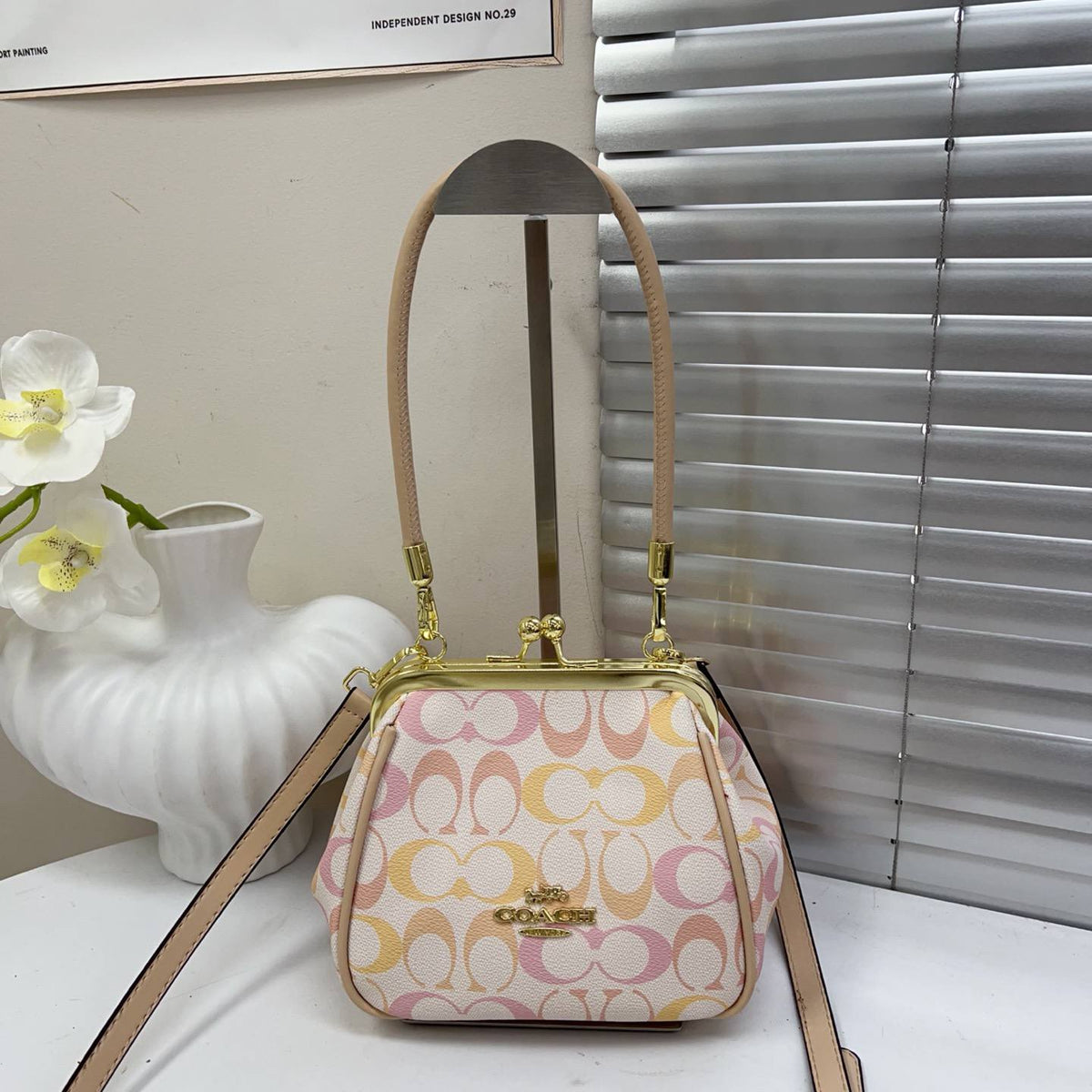Coach 
70 dhs🇦🇪🇦🇪

Zain232
♥️♥️♥️