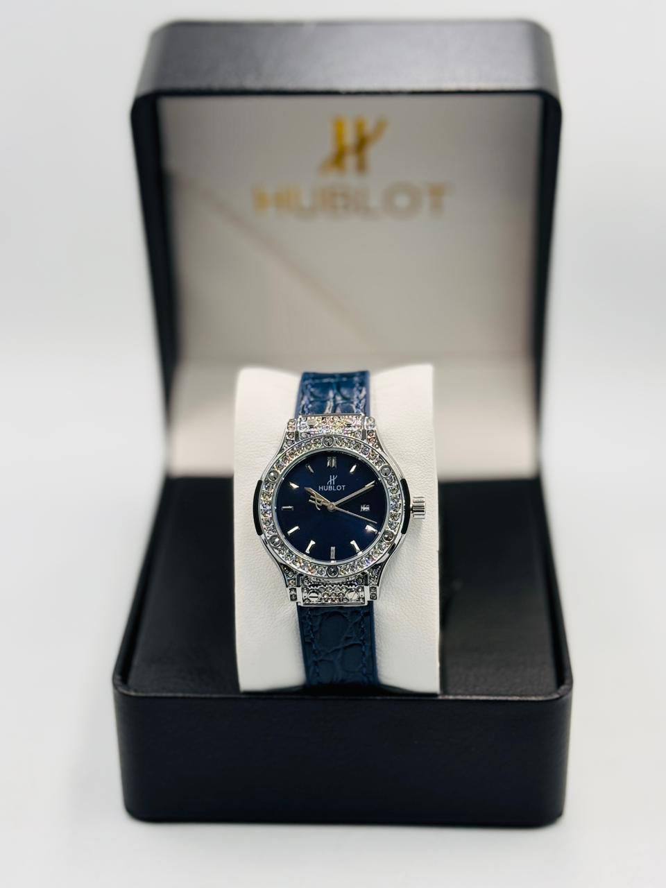 Hublot ladies
*New Arrival*🔥
70 dhs🪙🌨️

Zain08
♥️♥️♥️