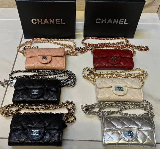 Chanel mini

With box
110 dhs

Zain95
♥️♥️♥️