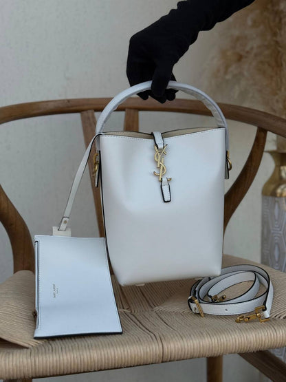 YSL
14cm
320 dhs✅
16cm
340 dhs✅
20cm
350 dhs✅
Top quality 
With box🎁

Zain167
♥️♥️♥️