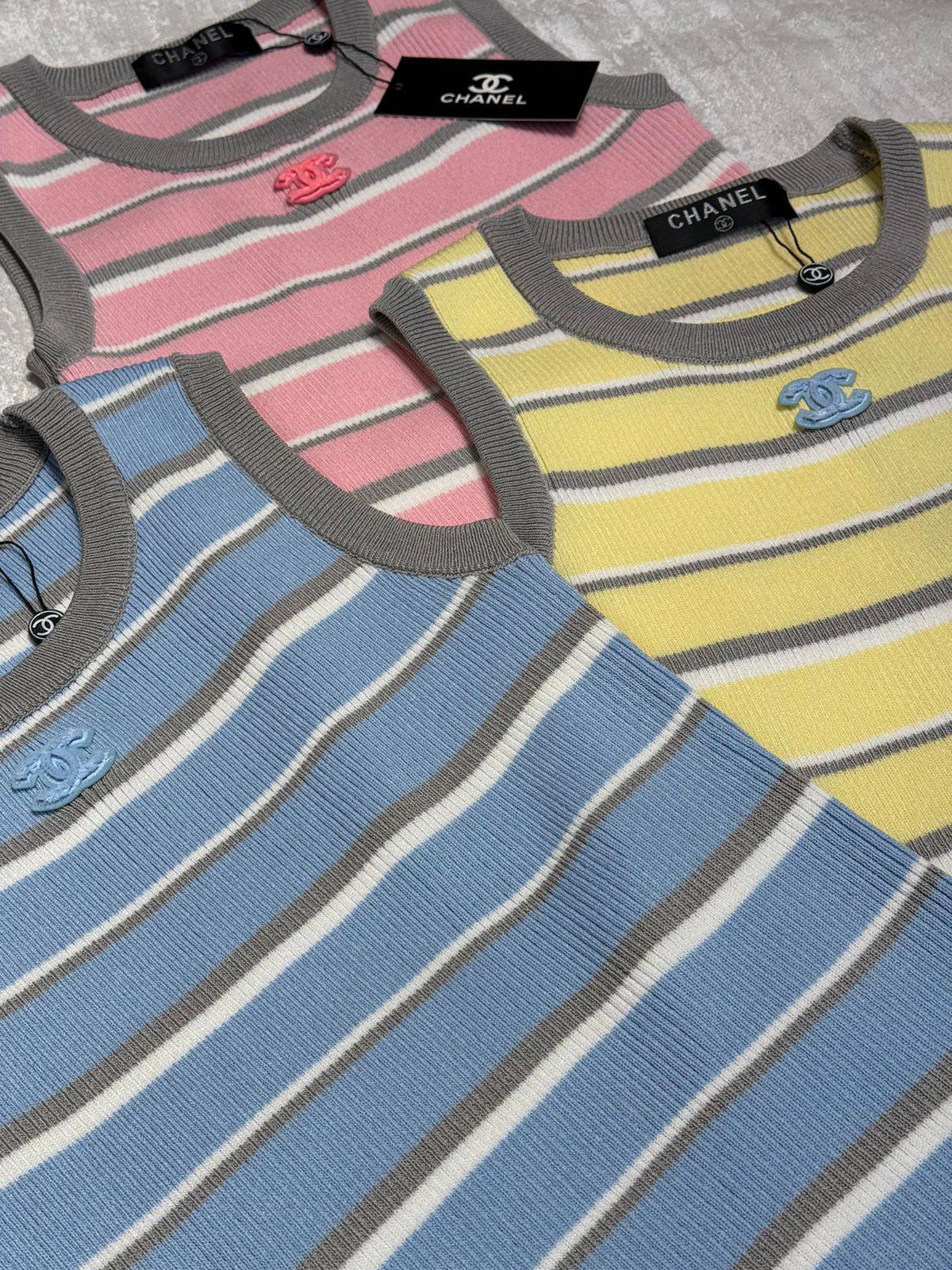 CHANEL
Women’s Top
Master Quality 
SML
230 dhs💓

Zain276
♥️♥️♥️