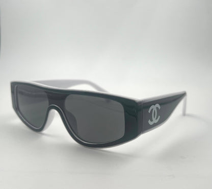 Chanel
Sunglasses 🕶️ 
good quality 💯

With master box 🗃️ 
50 dhs🌺

Zain273
♥️♥️♥️