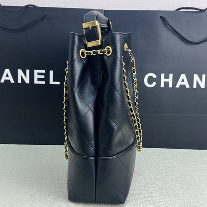 CHANEL 

NEW CAME 

GOOD QUALITY 

110 dhs🇦🇪🇦🇪

Zain39
♥️♥️♥️
