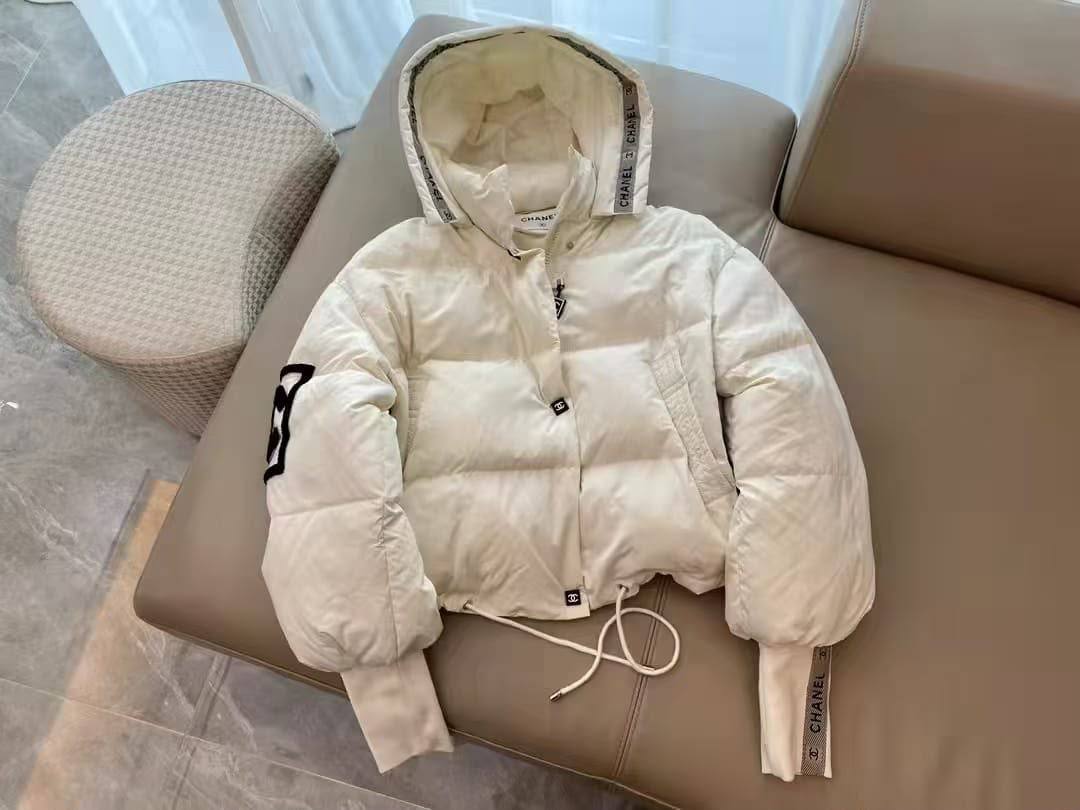*New collections*                                                
CHANEL

Super Master quality

Sizes: S M L

650 dhs🇦🇪🇦🇪

Zain308
♥️♥️♥️